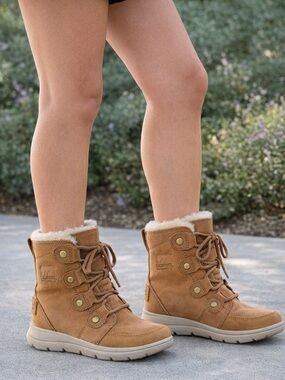 Sorel Women's Tan Suede Shearling-Lined Lace-Up Booties